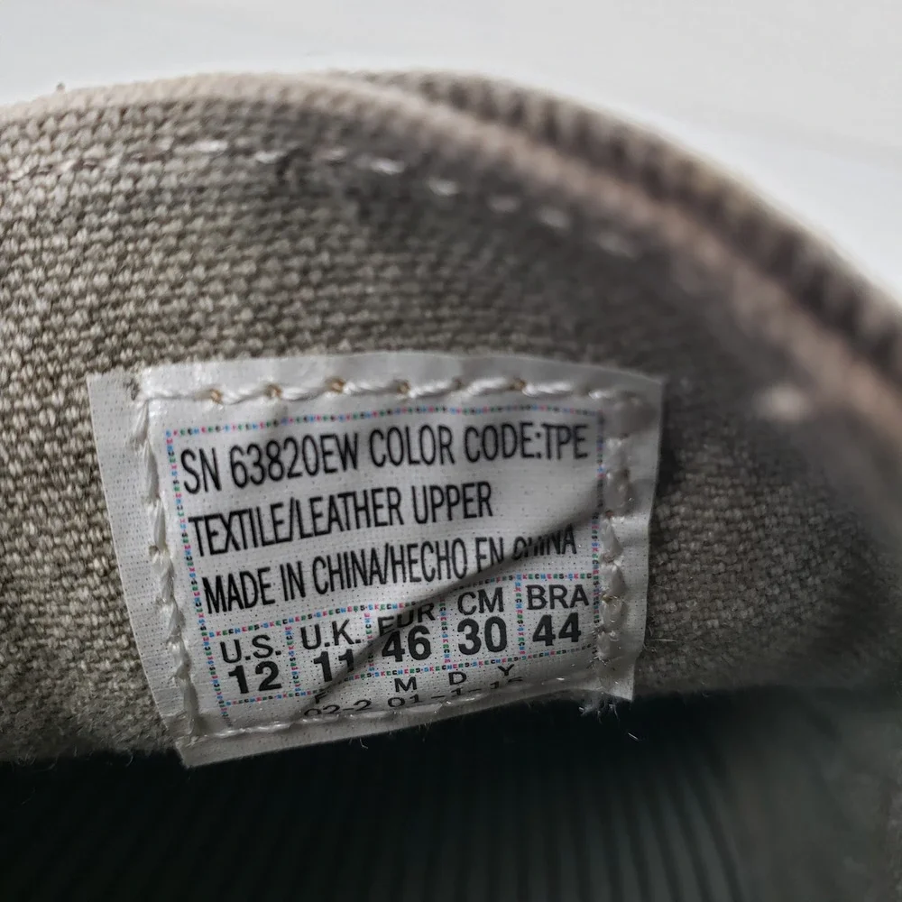 Skechers‎ Superior Milford Men's Size 10 EEE Relaxed Olive Green Canvas Loafers